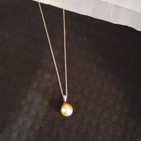 Pearl pendant necklace nwt - Picture 3 of 7